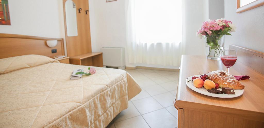 Albergo Etico Asti Habitación foto